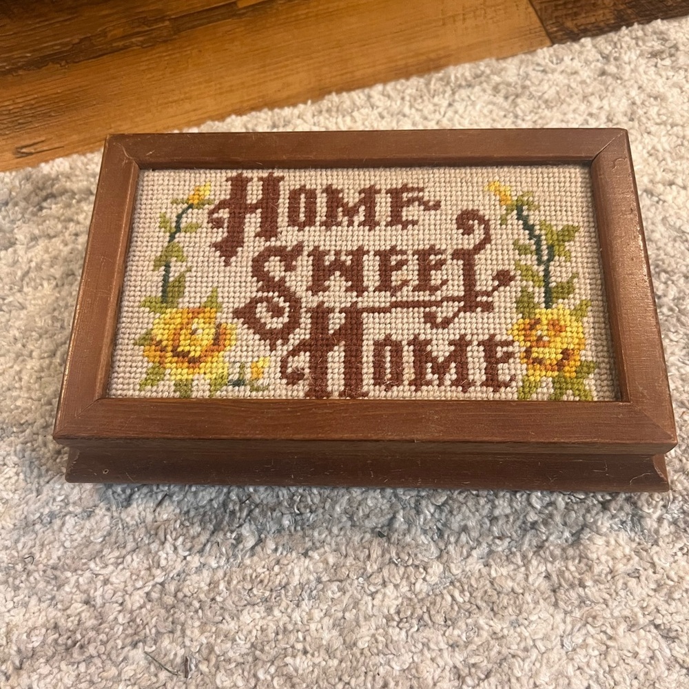 Vintage jewelry box